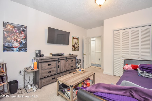 93 Restful Cv, Dadeville, AL 36853 - living room featuring light carpet and a textured ceiling