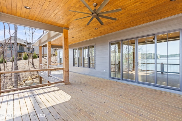 deck with a ceiling fan