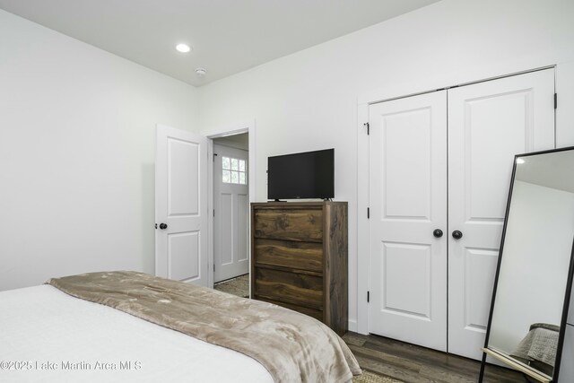 441 Cove Dr, Eclectic, AL 36024 - bedroom featuring a closet, recessed lighting, and wood finished floors