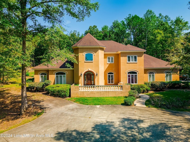 view of mediterranean / spanish-style house