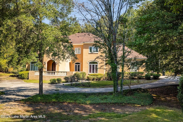 view of mediterranean / spanish-style home