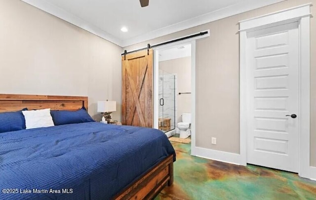 bedroom featuring connected bathroom, crown molding, a barn door, and ceiling fan