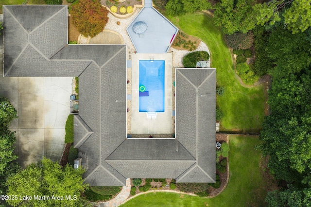 970 Raintree Dr, Alexander City, AL 35010 - drone / aerial view of a pool area