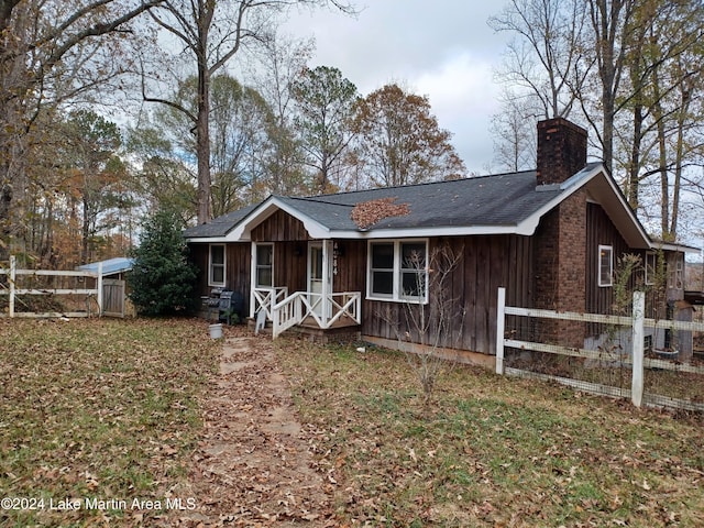 view of front of property