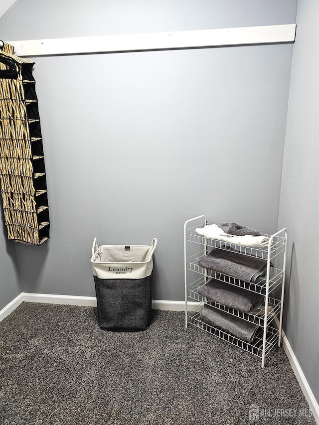 402 Raritan Ave, Middlesex, NJ 08846 - bathroom featuring baseboards