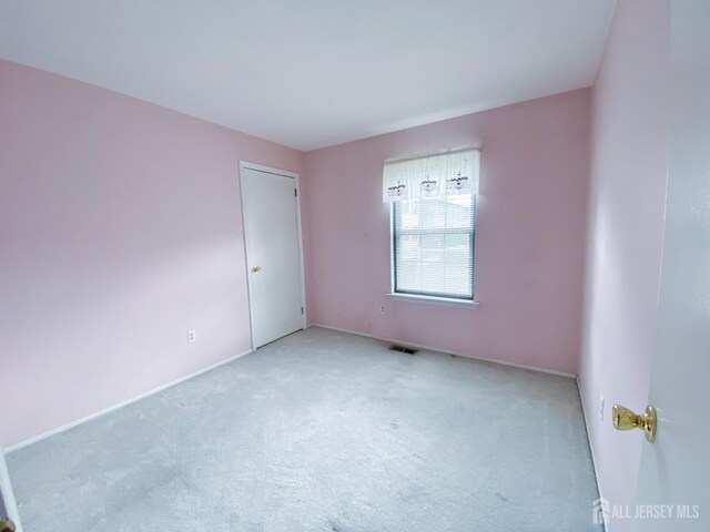 33 Foxhall St Unit B, Middlesex, NJ 08846 - unfurnished room with carpet and baseboards