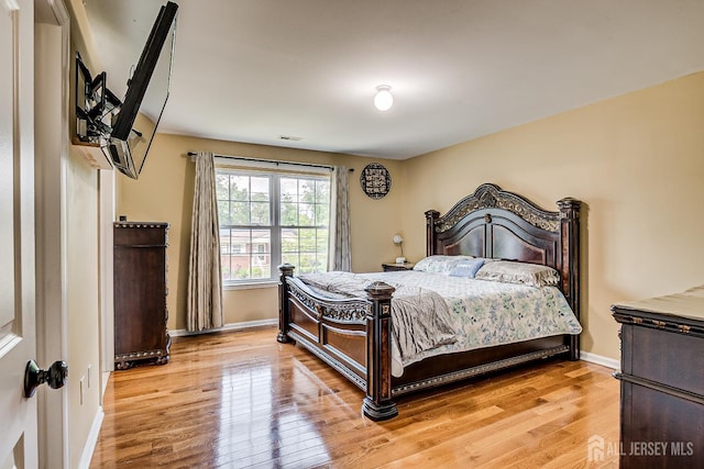 169 Metuchen Ave, Woodbridge Proper, NJ 07095 - bedroom featuring wood finished floors
