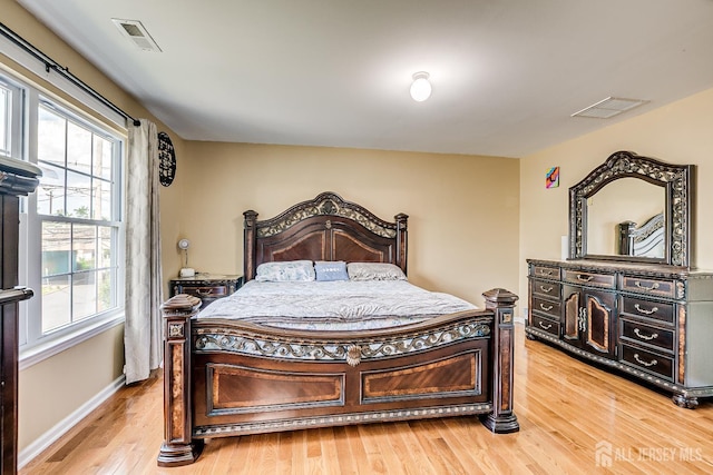 169 Metuchen Ave, Woodbridge Proper, NJ 07095 - bedroom featuring light wood-type flooring and baseboards