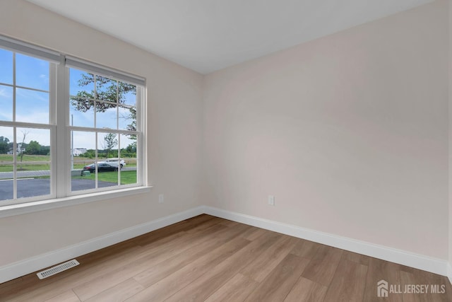 3 Malibu Ct, Jackson, NJ 08527 - empty room with baseboards and light wood-style flooring