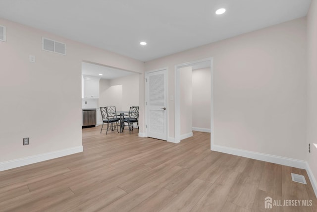 3 Malibu Ct, Jackson, NJ 08527 - unfurnished room featuring light wood finished floors and recessed lighting