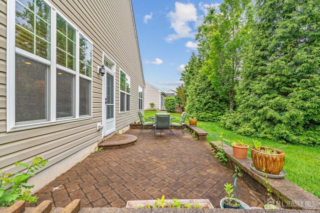 72 Wintergreen Dr, Manalapan, NJ 07726 - view of patio / terrace