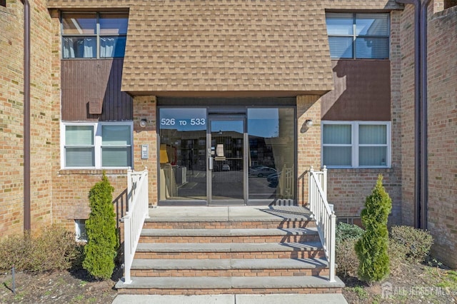 529 Sharon Garden Ct, Woodbridge Proper, NJ 07095 - entrance to property with brick siding