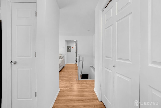 529 Sharon Garden Ct, Woodbridge Proper, NJ 07095 - hall featuring light wood-style floors and an upstairs landing