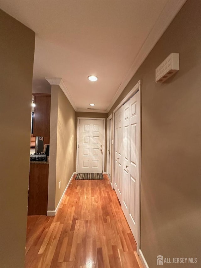 29 Gate House Ln, Edison, NJ 08820 - corridor featuring crown molding, light wood-style flooring, recessed lighting, and baseboards
