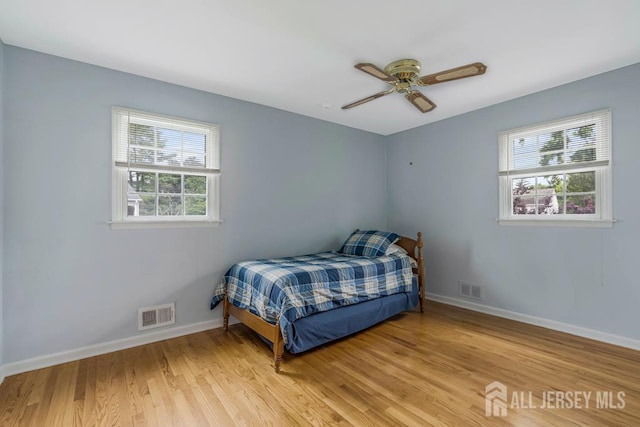 318 Ambrose Ave, Middlesex, NJ 08846 - bedroom featuring light wood-type flooring and ceiling fan