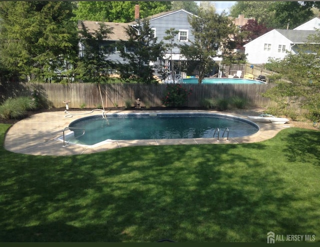 318 Ambrose Ave, Middlesex, NJ 08846 - view of pool featuring a fenced backyard