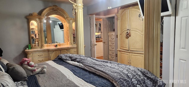 95 Gravel Hill-Spotswood Rd, Monroe, NJ 08831 - bedroom with decorative columns