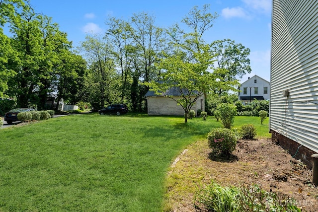 35 Kossman St, East Brunswick, NJ 08816 - view of green lawn