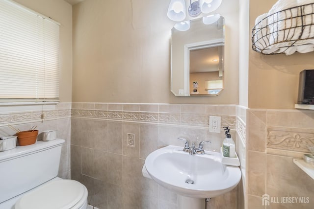 28 Bailey Pl, Sewaren, NJ 07077 - photo 12