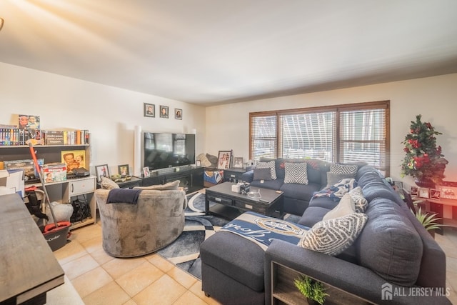 28 N Whittier St, Carteret, NJ 07008 - photo 3
