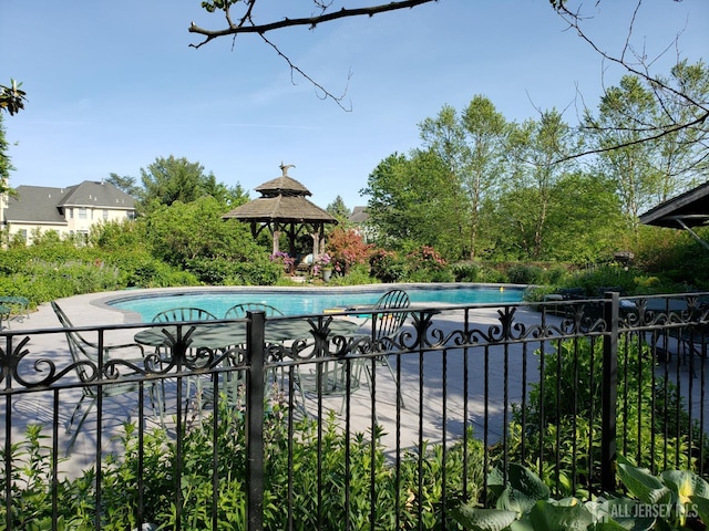 7 Finch Ct, West Windsor, NJ 08550 - outdoor pool with a gazebo