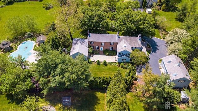 7 Finch Ct, West Windsor, NJ 08550 - aerial view of a pool