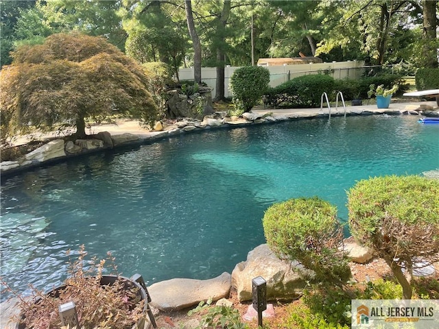 view of swimming pool