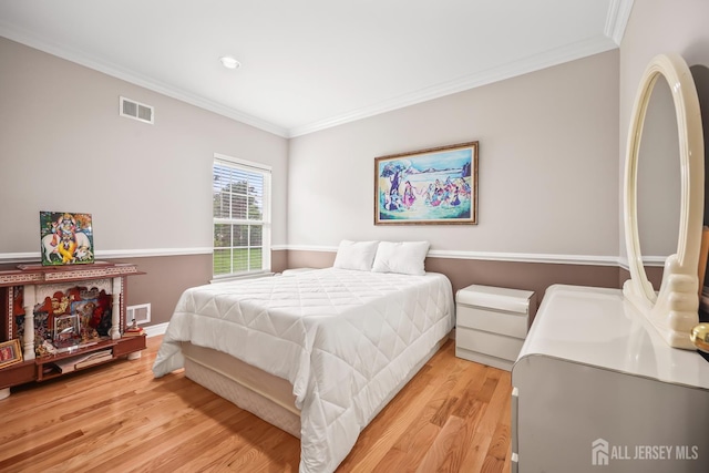 1004 Antoinette Dr, Monroe, NJ 08831 - bedroom with light wood-style flooring, ornamental molding, and recessed lighting