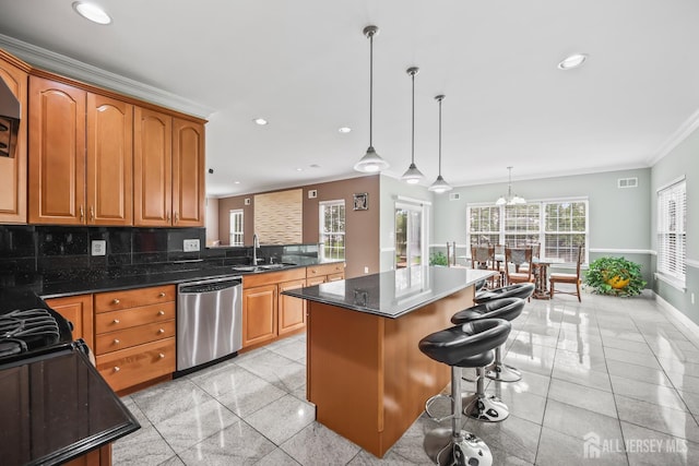 1004 Antoinette Dr, Monroe, NJ 08831 - kitchen with dishwasher, ornamental molding, recessed lighting, a kitchen island, and a kitchen breakfast bar