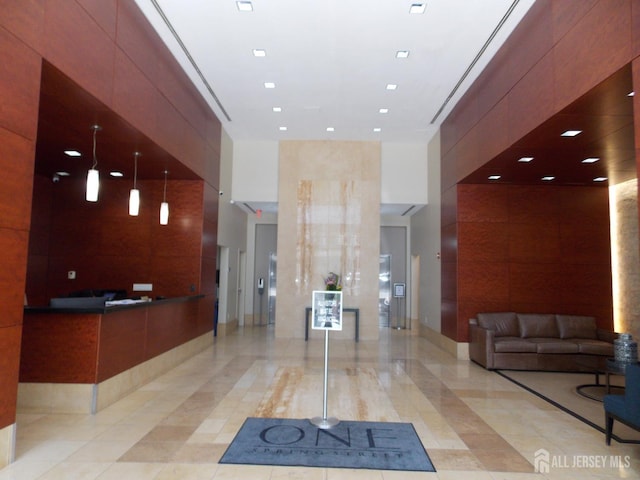 1 Spring St Unit 1205, New Brunswick, NJ 08901 - welcome area with a towering ceiling