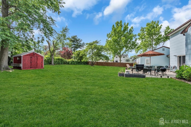 6 Onondaga St, Old Bridge, NJ 08857 - view of yard with a patio area