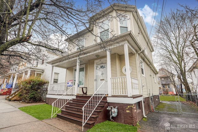 view of front of home with covered porch