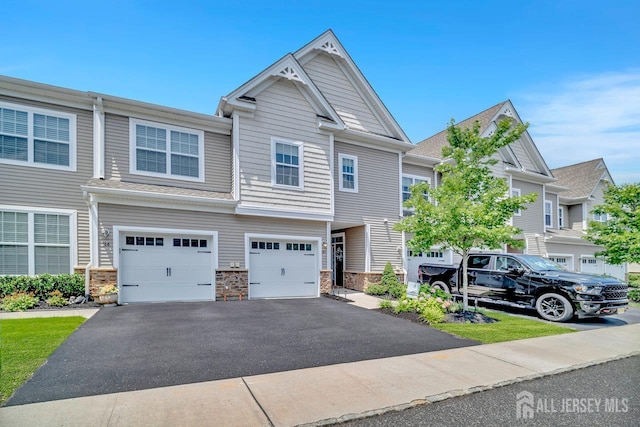 30 Grabowski Dr, Sayreville, NJ 08859 - craftsman-style home featuring driveway and a garage