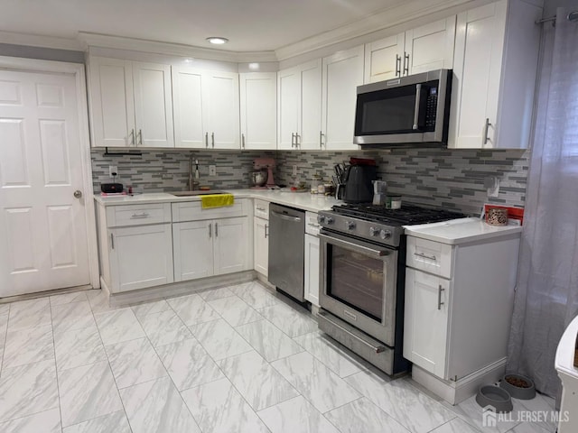 325 Goodwin St, Perth Amboy, NJ 08861 - photo 3
