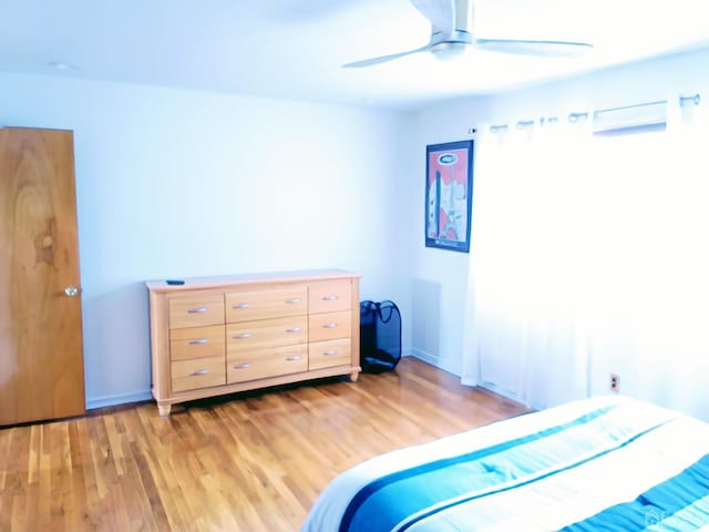 7 Sherbone Pl, Sayreville, NJ 08859 - bedroom featuring light wood-type flooring, baseboards, and a ceiling fan