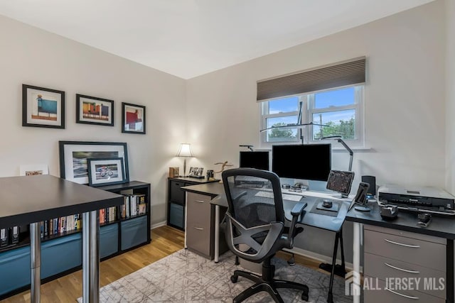 117 Osceola Ave, Middlesex, NJ 08846 - office space featuring light wood-type flooring and baseboards