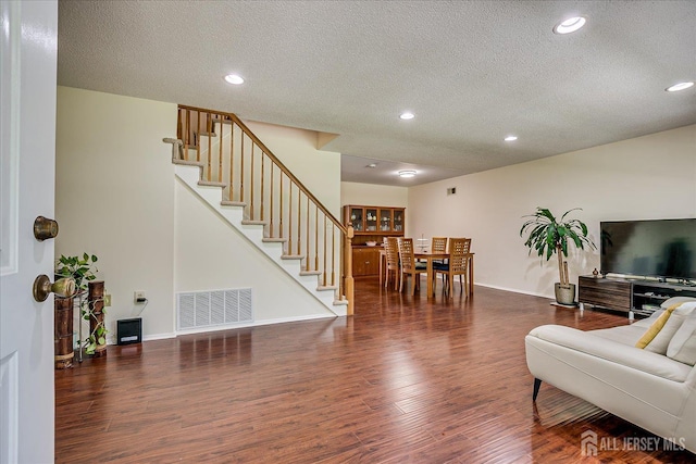 900 Thomas Ave, North Brunswick, NJ 08902 - photo 6