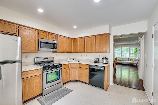 900 Thomas Ave, North Brunswick, NJ 08902 - photo 13
