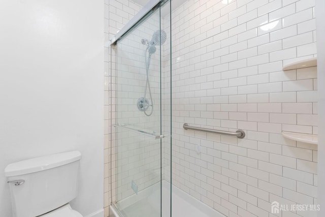 375-C Duranta Plz, Monroe, NJ 08831 - bathroom featuring toilet