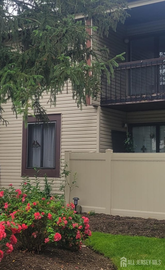 4 Avon Dr Unit P-4, East Windsor, NJ 08520 - view of side of property featuring a balcony