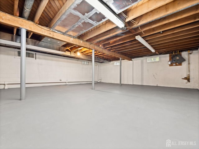 8 S Surrey Ln, East Brunswick, NJ 08816 - view of below grade area