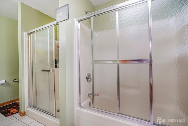220 Raritan St, South Amboy, NJ 08879 - bathroom featuring enclosed tub / shower combo and tile patterned flooring