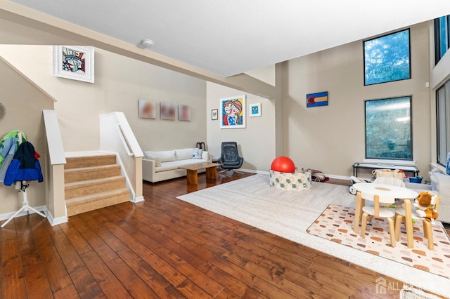 473 E Sayre Dr, Middlesex, NJ 08540 - playroom with baseboards and hardwood / wood-style floors