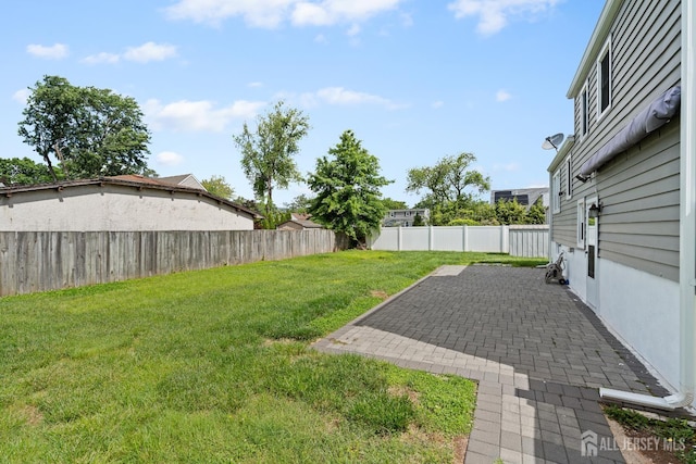 315 D St, Middlesex, NJ 08846 - fenced backyard with a patio