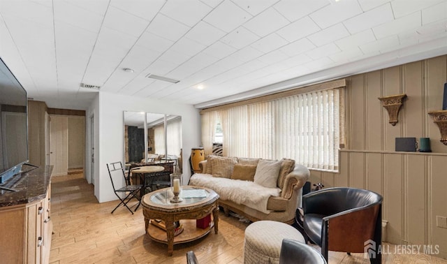 101 Weston Rd, Franklin, NJ 08873 - living area with light wood-style floors