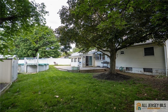 7 Cornell Rd, Old Bridge, NJ 08859 - view of yard featuring a covered pool and a patio area