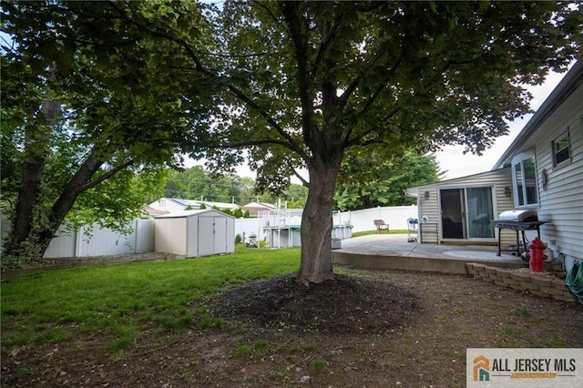 7 Cornell Rd, Old Bridge, NJ 08859 - view of yard with a patio area