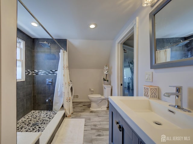 7 Kenneth Ave, Sayreville, NJ 08859 - full bath with tiled shower, recessed lighting, toilet, vanity, and baseboards