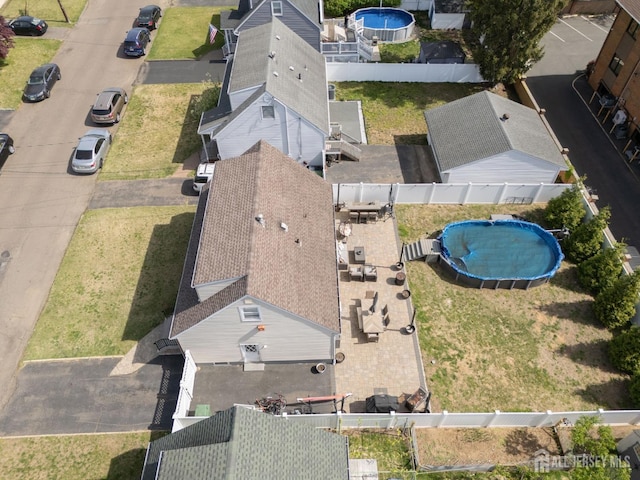 7 Kenneth Ave, Sayreville, NJ 08859 - view from above of property featuring a pool