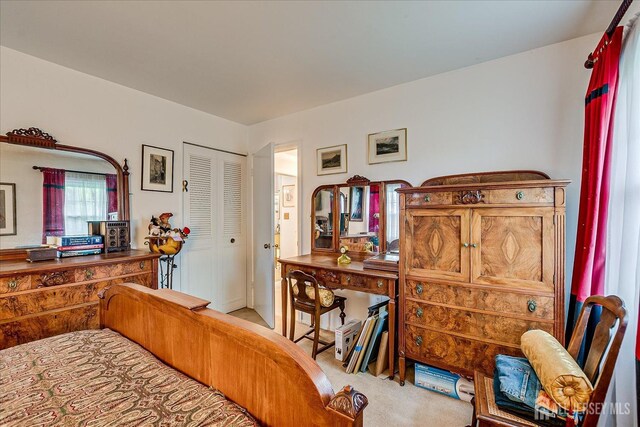 27 Landry Rd, Franklin Twsp, NJ 08873 - bedroom featuring carpet flooring and a closet
